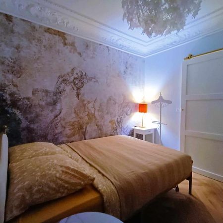 Ferienwohnung Au Petit Trianon Bleu Versailles Exterior foto
